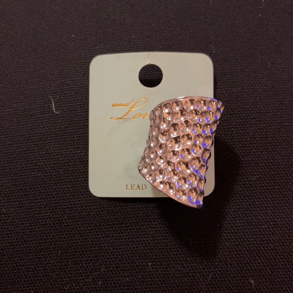 Bold statement silver ring - Picture 2 of 2